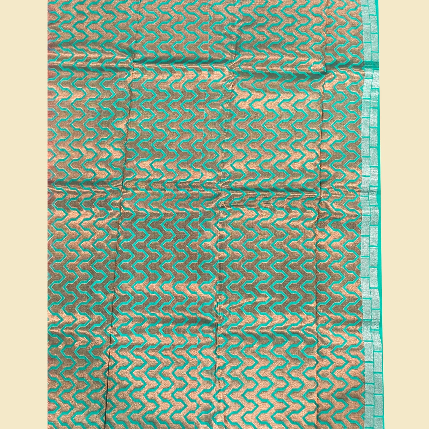Kanjivaram Silk Saree With Turquoise Pallu.