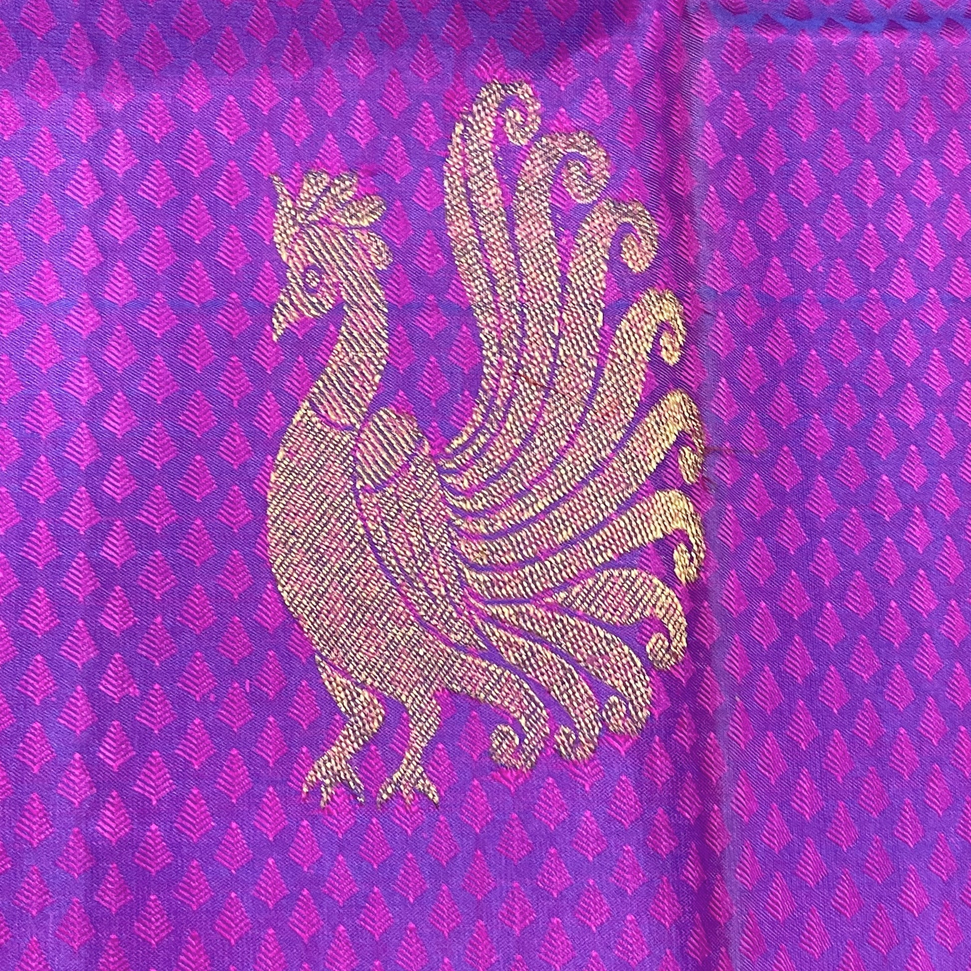 Violet Pink Kanjivaram Silk Saree With Peach Border